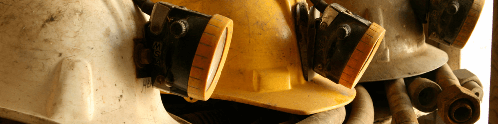 Capacetes de mineração com lanternas — imagem do site anterior